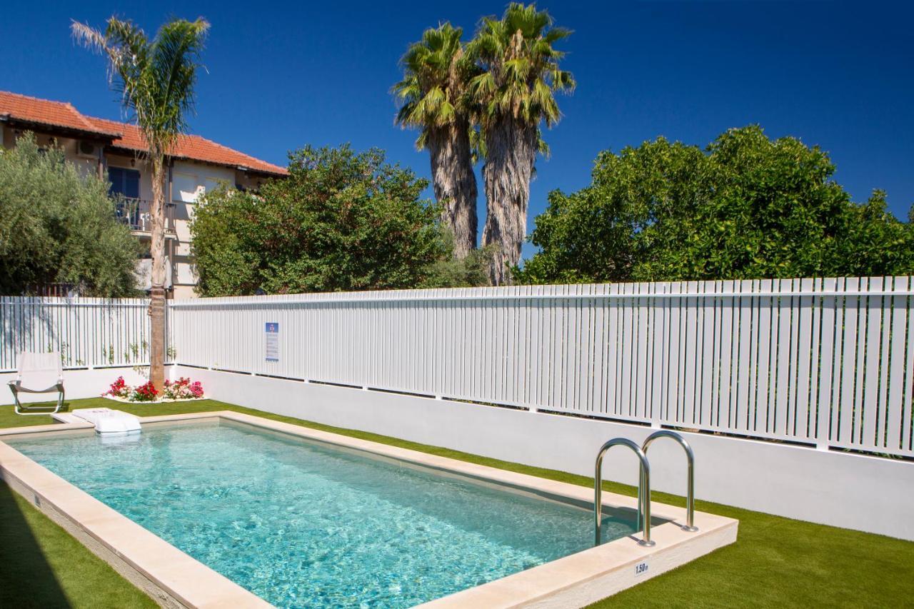 The Quad Luxury Villas Лигия Экстерьер фото